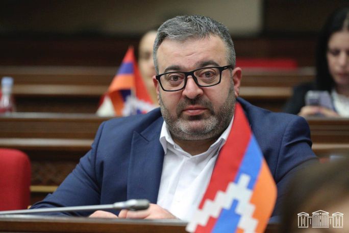 «Կարմիր գծեր»-ի տարեկան վճարը 160․000 դրամ դարձնելով՝ մայրաքաղաքը ոչ միայն չի բեռնաթափվում, այլ առաջանում են նորանոր խնդիրներ․ Դանիելյան