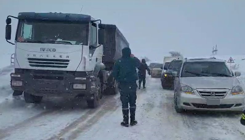 Drivers warned about difficult road conditions in Armenia