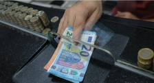 Դոլարը և եվրոն բանկերում և փոխանակման կետերում արժևորվել են, ռուբլին՝ արժեզրկվել