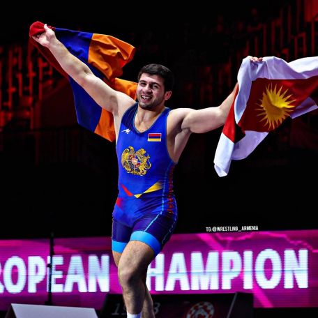 Армянский борец Малхас Амоян стал трехкратным чемпионом Европы