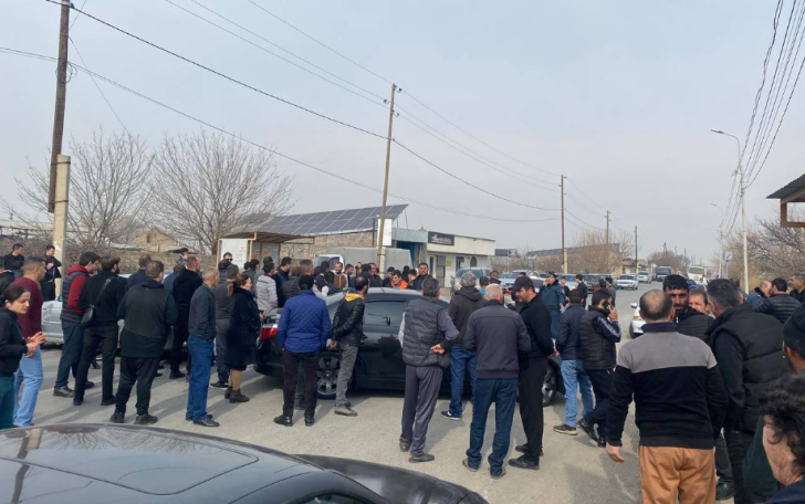 Акция протеста в Джраовите: жители села перекрыли дорогу