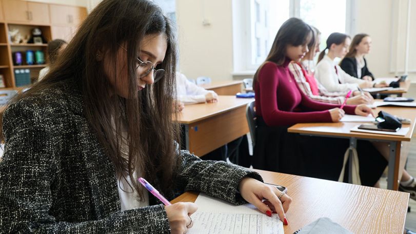 Среди россиян вырос спрос на репетиторов по армянскому языку