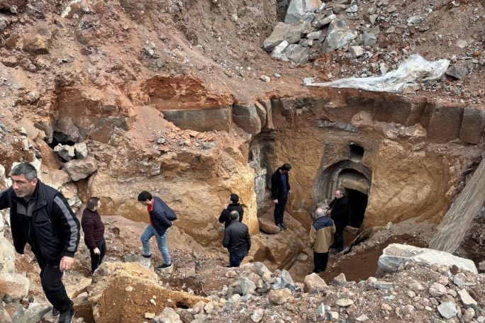 Medieval rock-cut tomb found in Armenia's Ohanavan
