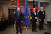 Գերմանիայի կանցլերը հանդես է եկել Երևանի և Բաքվի միջև բանակցությունների արագ ավարտի օգտին