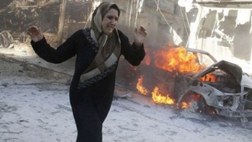 Syria conflict: Deadly air strike on Aleppo market