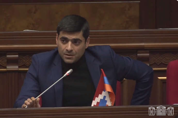 Արդյո՞ք Երևանում առկա փոսերը պաշտպանական, ինժիներական կառույցներ են՝ խրամատներ. Մհեր Սահակյան