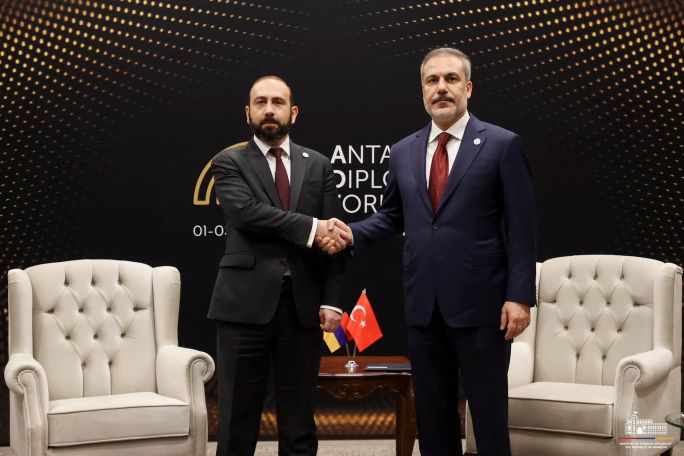 Foreign ministers discuss Armenia-Turkey normalization