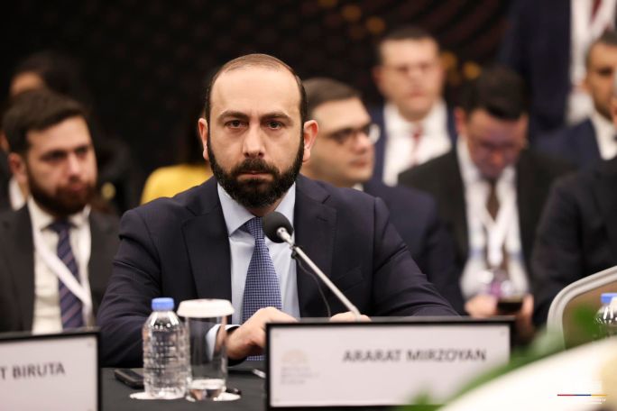 Armenia's Mirzoyan presents Crossroads of Peace project at Antalya Diplomacy Forum