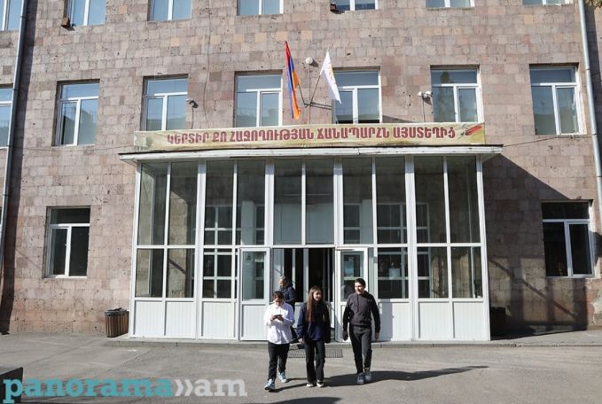 Քաղաքապետը Ն․ Զարյանի անվան  դպրոցի տնօրենին արձակուրդ է ուղարկել, Հակակոռուպցիոն կոմիտեում վարույթ է հարուցվել