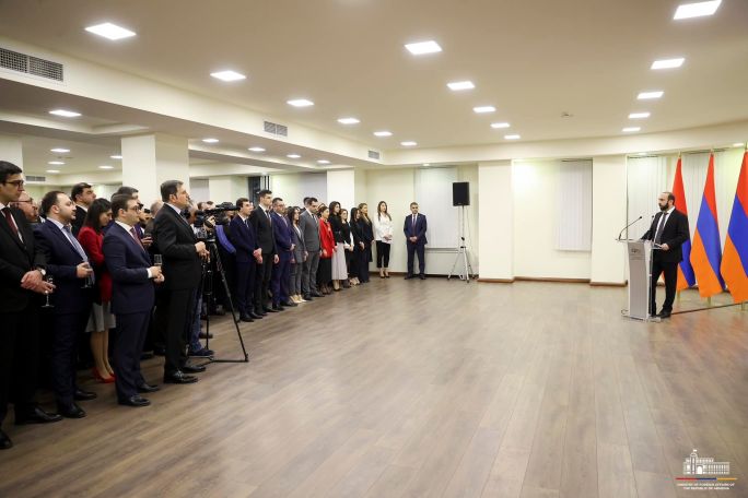 ՀՀ դիվանագիտական ծառայությունը համառ մարտեր է մղում. Միրզոյան