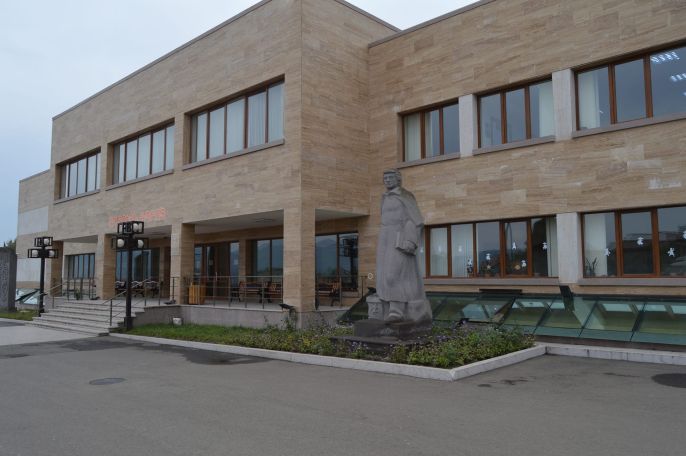 Ադրբեջանական վանդալիզմի հերթական թիրախ դարձավ Խաչատուր Աբովյանի արձանը. Հայքի մշակութային օմբուդսմեն