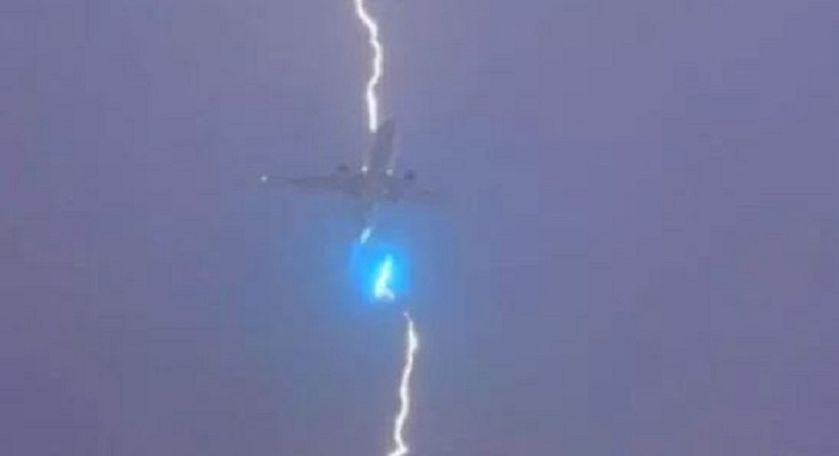 Video shows lightning striking plane shortly after takeoff