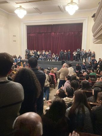 В Ереванской государственной консерватории проходит закрытая встреча