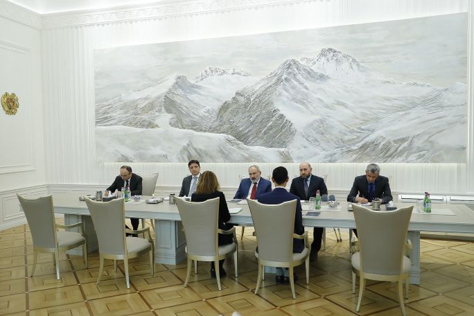 Փաշինյանն ու Իվա Պետրովան անդրադարձել են Լեռնային Ղարաբաղից բռնի տեղահանված անձանց հումանիտար խնդիրները