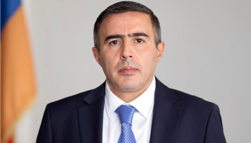 ՀՀ արտգործնախարարի հաստիքը զբաղեցնողն այսօր «կռուտիտների» վարպետությամբ գերազանցեց նույինսկ իր շեֆին. Բագրատ Միկոյան