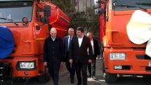 Микаел Варданян подарил общине Масис уборочные машины и 230 мусорных баков на сумму 117 млн драмов