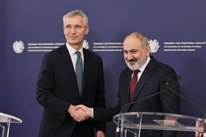 NATO chief applauds Pashinyan's solidarity with Ukraine