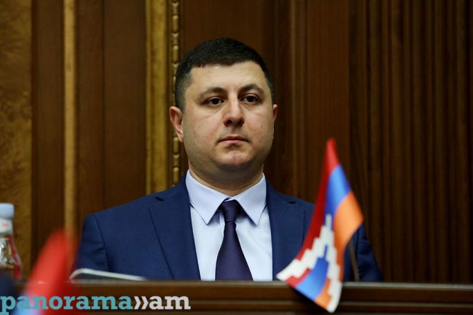 Абрамян: Не добившиеся хотя бы частичного прорыва блокады Арцаха страны теперь обещают гарантии безопасности Армении