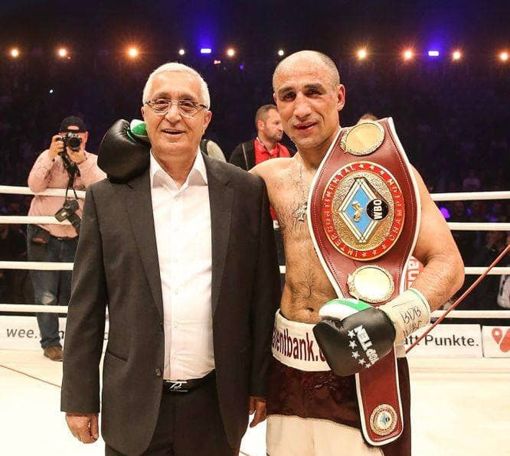 Arthur Abraham's father dies at 68
