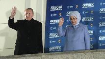 Opposition claims big city wins in blow to Erdogan in Turkish local elections