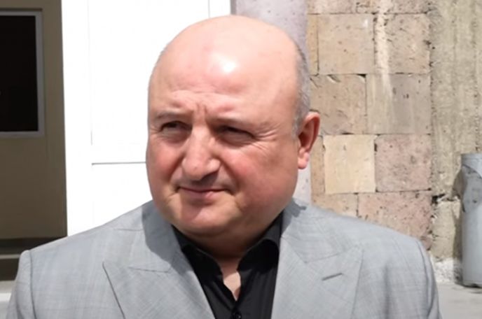 Էլ ուրիշ բան չկա՞ էնտեղ, շներն իրար բռնաբարում են, էտ գործերն էլ բերեն, վրեքս կապեն. Վարդան Ղուկասյան