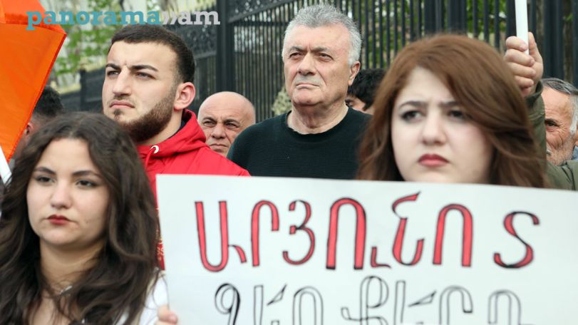 Ժողովուրդն էշի ճակատը չի պաչել, օրվա քաղաքական էլիտան է գնացել նախիրի մեջ Նիկոլ Փաշինյանի ճակատը պաչել․ Ռուբեն Հակոբյան