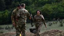 Рубен Мхитарян – Асряну: Для соблюдения правила сказали бы войску кричать хотя бы  «Анна՛!»