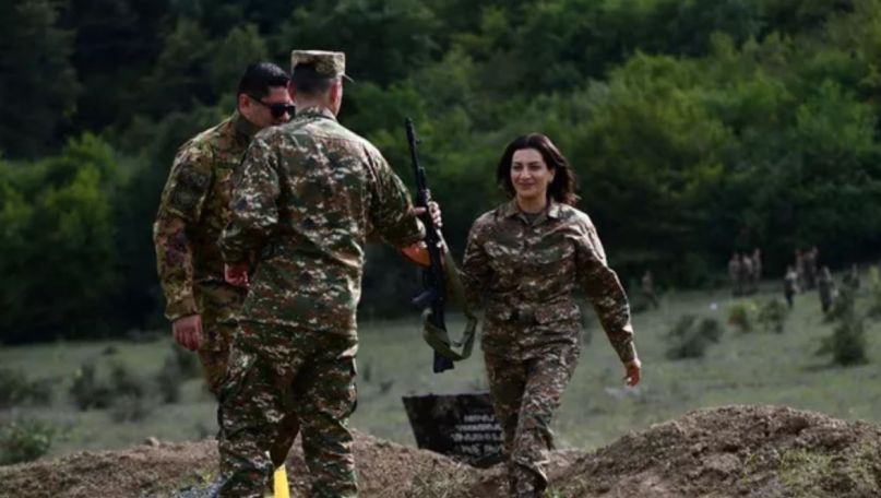 Рубен Мхитарян – Асряну: Для соблюдения правила сказали бы войску кричать хотя бы  «Анна՛!»