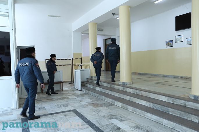Минобрнауки Армении: Паника по поводу школ неуместна