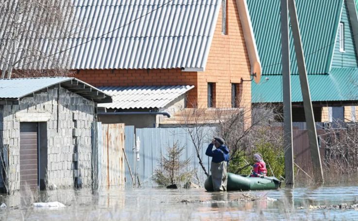 В 32 регионах России в зону затопления попали около 15 тысяч домов и 80 автодорог