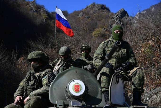 Помощник Алиева: Высшее руководство России и Азербайджана приняло решение о досрочном выводе российских миротворцев из Карабаха