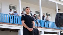 Задержанного политолога Сурена Петросяна доставили из Ноемберяна в Ереван