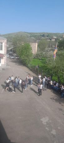Բաղանիսի դպրոցի աշակերտները դասադուլ են անում