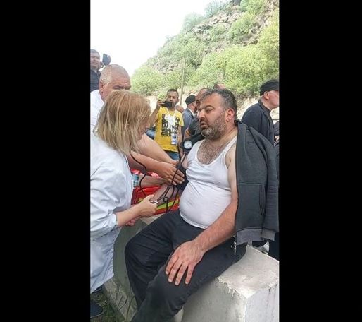 Депутату НС Армении Гарнику Даниеляну снова стало плохо во время акции в Тавуше, его перевозят в больницу