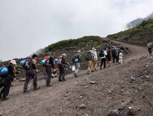 Japan blocks Mount Fuji view to curb tourist misbehavior