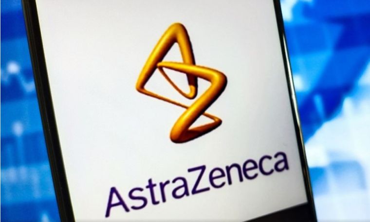 AstraZeneca впервые признала, что ее вакцина от COVID-19 может вызвать тромбоз